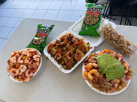 SNACK TRAYS CLAMATOS AGUACHILES Y MAS