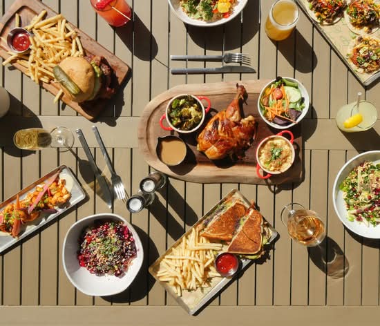 Lake Park Diner (Founders St)