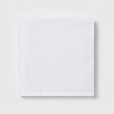 Room Essentials Everyday Oversized Bath Towel, White
