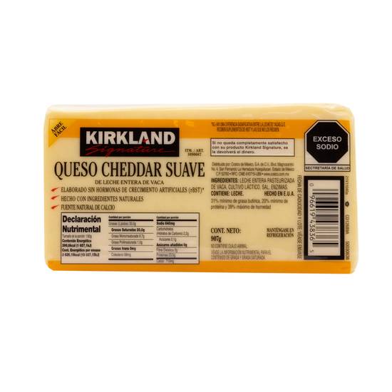 Kirkland Signature queso cheddar suave