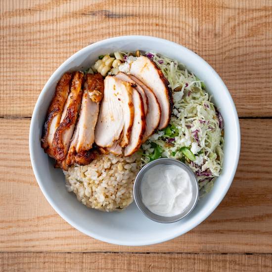 california bowl with chipotle bbq chicken