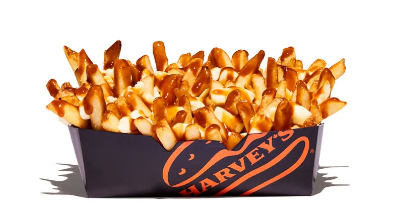Regular Classic Poutine 700 cals