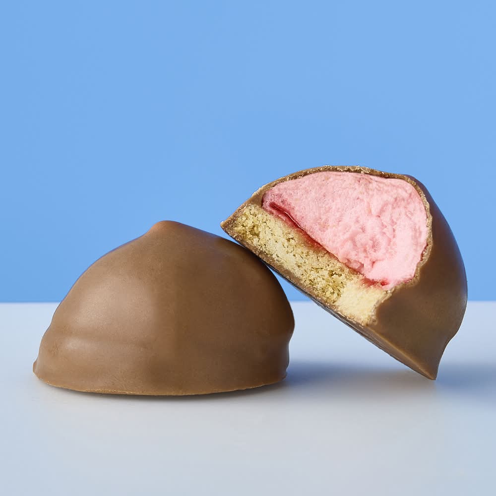 Arnott's Royals Milk Chocolate Biscuits, Raspberry (200g)