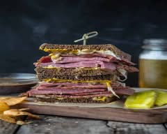 Mati's Deli