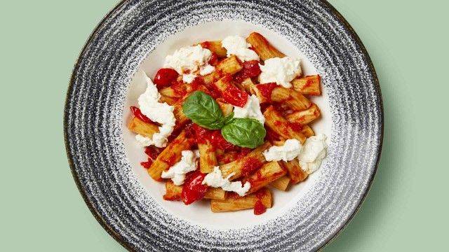 Pomodoro Mozzarella Pasta