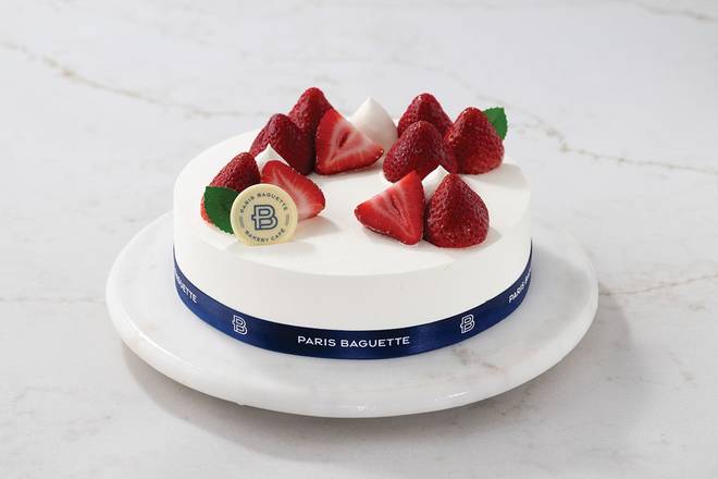 Strawberry Soft Cream Cake