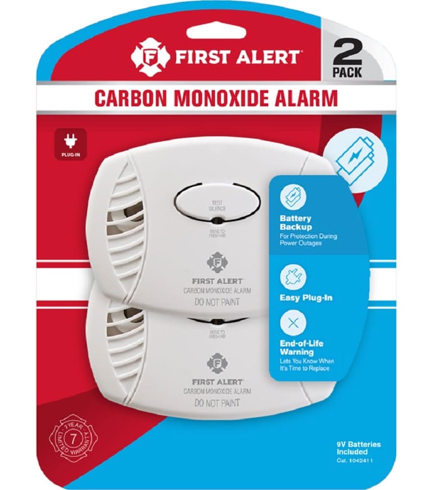 First Alert Plug-in Carbon Monoxide Detector 2 -Pack