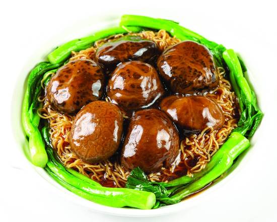 北菇时菜炒面 Chinese Mushrooms and Seasonal vegetable Fried Noodles