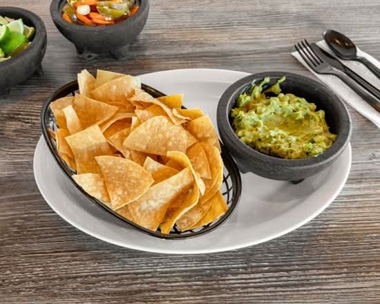 Chips & Guacamole