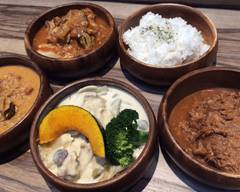 【多国籍カレー屋�】マカリ亭 【Multinational curry restaurant】Makari-tei