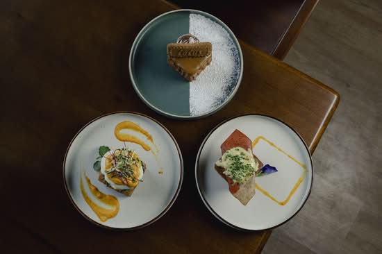 Bloo Peacock Sygnature Restaurant - Negombo