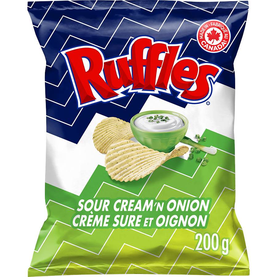 Ruffles Sour Cream and Onion Potato Chips (200 g)