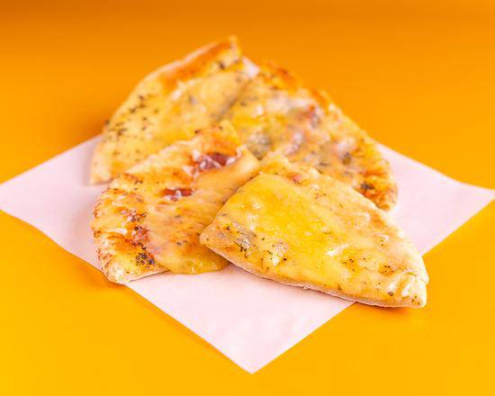 Garlic Flatbread with Cheese (V)