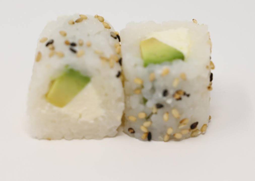 63- Roll sans algues avocat cheese sésame