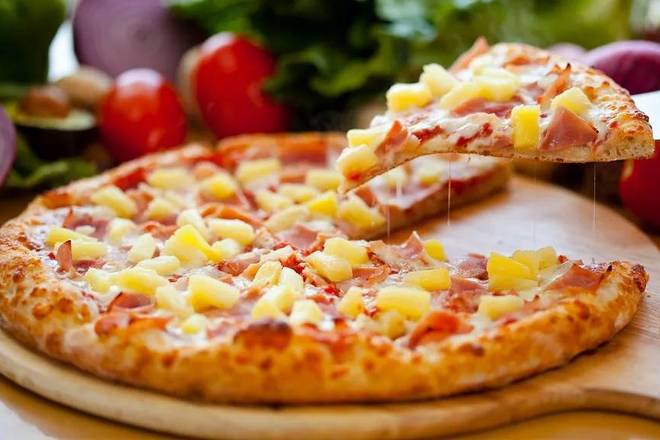 Hawaiian pizza