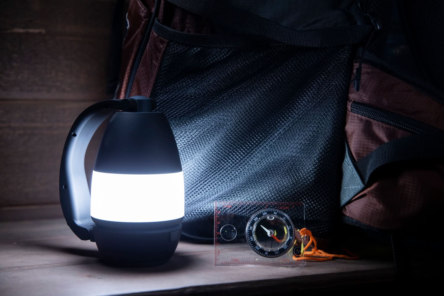 Utilitech Dimmable 200-Lumen 3 -Adjustable Mode LED Flashlight