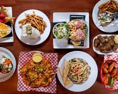 Hideaway Public House (995 Lakeshore Drive West)