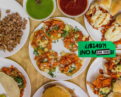 El Patio y Las Ranas