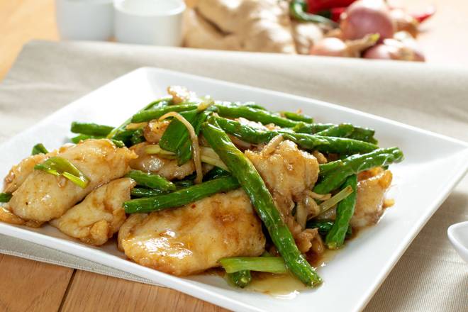 Sauteed Flounder Filet in Ginger and Scallion Sauce (薑蔥魚塊)