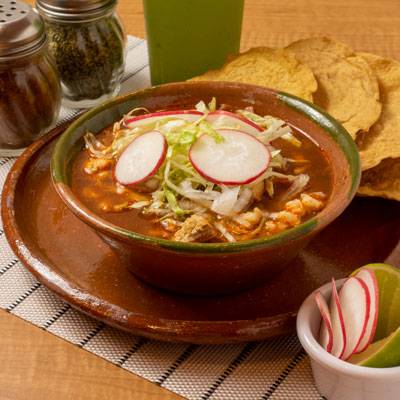 Pozole Rojo de Cerdo (Grande)