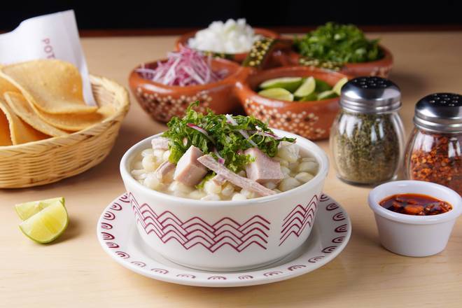 Pozole blanco de guerrero