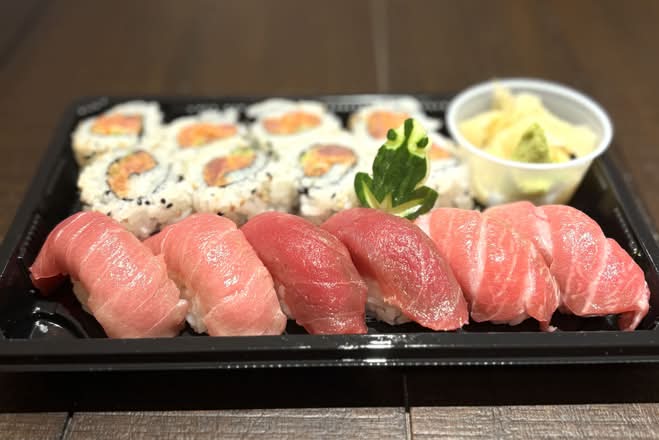Tuna Lover 6 pieces of tuna nigiri & 1 spicy tuna roll (fatty tuna, mid fatty tuna, lean tuna 2 pc each)