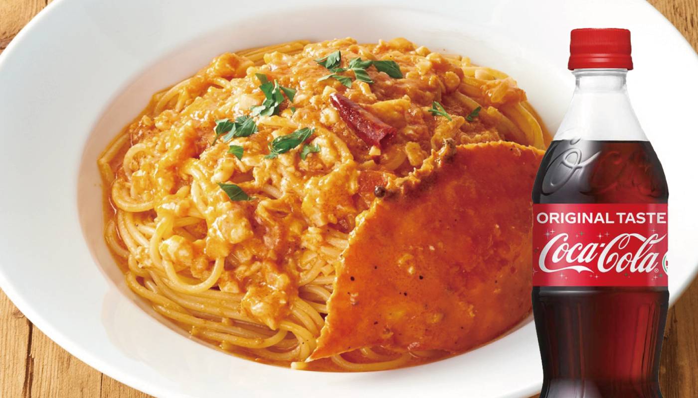 コカ・コーラ付き渡り蟹のトマトクリームスパゲティ Spaghetti with Crab Meet in Creamy Tomato Sauce