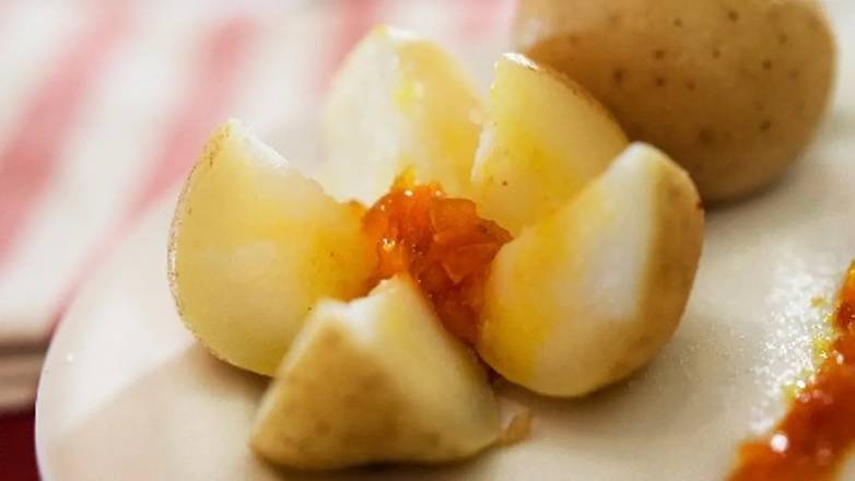 Potatoes with Tomato Onion Sauce (papa chorriada)