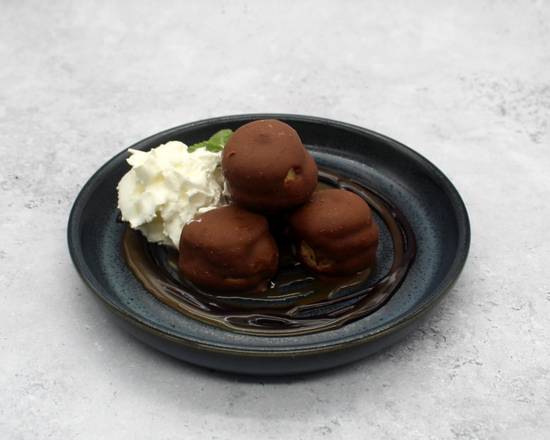 Salted Caramel Profiteroles (V)