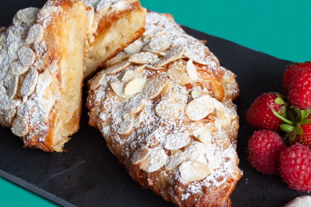 🥐 Croissant aux Amandes