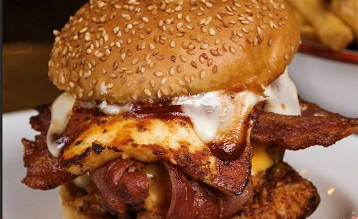 Chicken Challoumi Burger