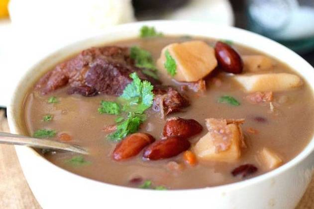 Order Sopa de Frijoles c/ Chicharron (Bean Soup w/ Cracklings) ONLY ON WEDNESDAYS food online from Ideal Market store, Baton Rouge on bringmethat.com
