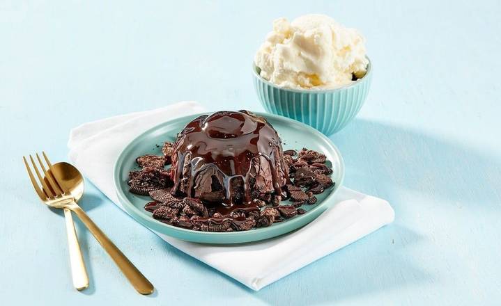 Chocolate Lava Cake w/ Ice Cream