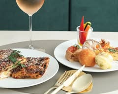 Holland Village Cafe 代々木上原店