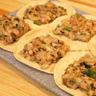 Alambre De Chuleta Con Queso