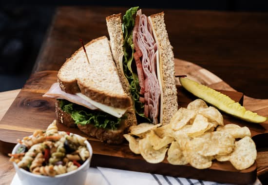 Bodega Delicatessen (11 West High Street)