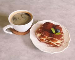 White Tree HOME CAFE