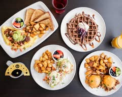 Eggsmart (345 Queen St W)