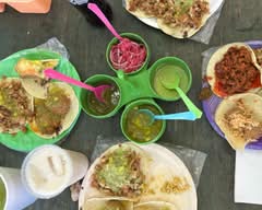 Tacos de Guisado la Chilapeña