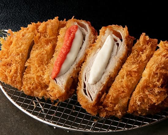 チーズ好き必見！濃厚チーズ＆明太チーズ重ねかつ相盛り弁当 For Cheese Lovers! Rich Cheese & Spicy Mentaiko Cheese Kasane Cutlet Combo Bento