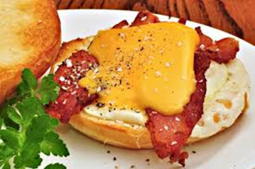 Bacon & Egg Breakfast Sandwich