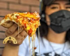 Pizza Calavera