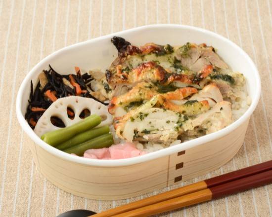 NL鶏の青じそ風味焼弁当(もち麦入りご飯)