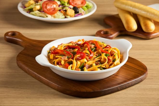 Fetuccini Picante con Tocino