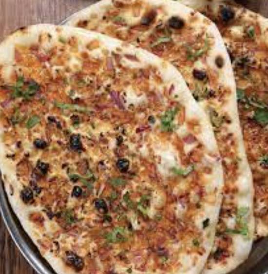 Onion Kulcha Chole