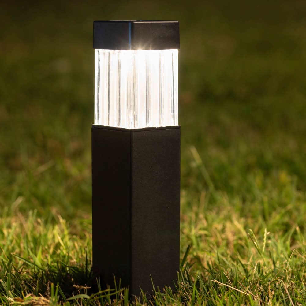Harbor Breeze 5 -Lumens 0.03 -Watt Matte Black Solar LED Outdoor Path Light ( 3000-K )
