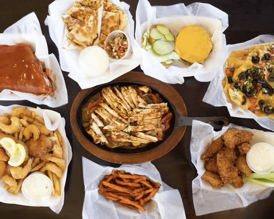 Roosters Wings & Brew