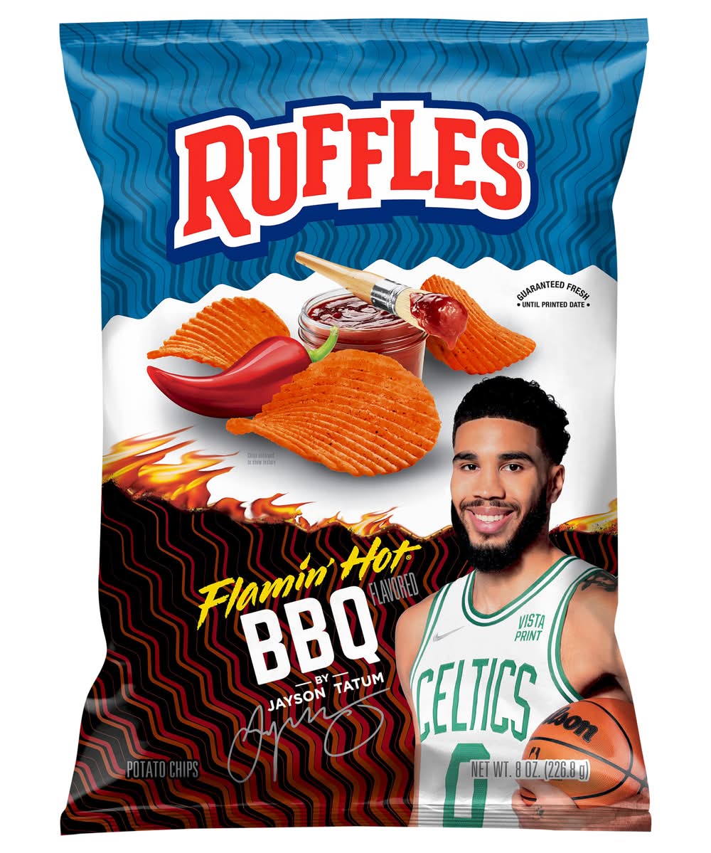 Ruffles Guaranteed Fresh Potato Chips, Flamin' Hot Bbq (8 oz)
