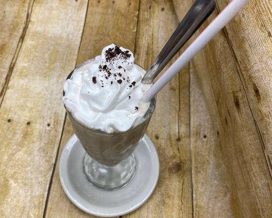 Order Cookies and Cream Milkshake food online from Lindburgers store, Jupiter on bringmethat.com