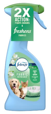 Febreze Fabric Freshener Fights Pet Odours (375ml)